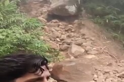 नर्मदापुरम: भारी बारिश के चलते पचमढ़ी-धूपगढ़ मार्ग पर लैंडस्लाइड