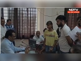 MP News: चौथी बार पहुंची एक ही शिकायत तो आग बबूला हुए कलेक्टर, DEO को ऐसे लगाई फटकार