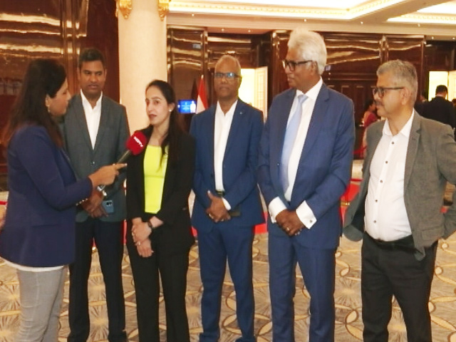 Grand Welcome For PM Modi From Indian Community In Moscow