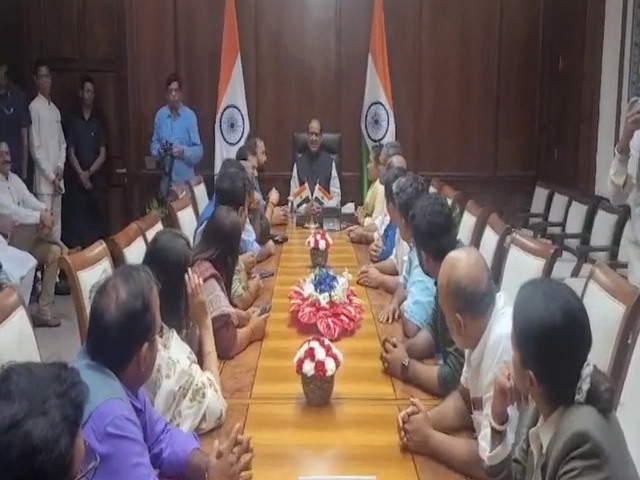 Om Birla Meets Journalists, Assures To Resolve Movement Restrictions Within Parliament Premises