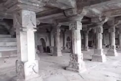 फिर सुर्खियों में आया विदिशा का विजय मंदिर, जानिए क्या है वजह?