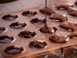 Chocolate Benefits: चॉकलेट खाने से होते हैं कमाल के फायदे, बस इस खास तरीके से खाएं चॉकलेट