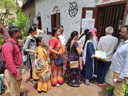 Ladki Bahin Yojna : लाडक्या बहिणींची निराशा! सरकारने 3000 रुपये दिले, हातात 500-1000 रुपये आले Ladki Bahin Yojna : लाडक्या बहिणींची निराशा! सरकारने 3000 रुपये दिले, हातात 500-1000 रुपये आले
