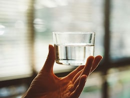 Nutritionist Explains The Importance Of Adding A Pinch Of Salt To Plain Drinking Water Nutritionist Explains The Importance Of Adding A Pinch Of Salt To Plain Drinking Water