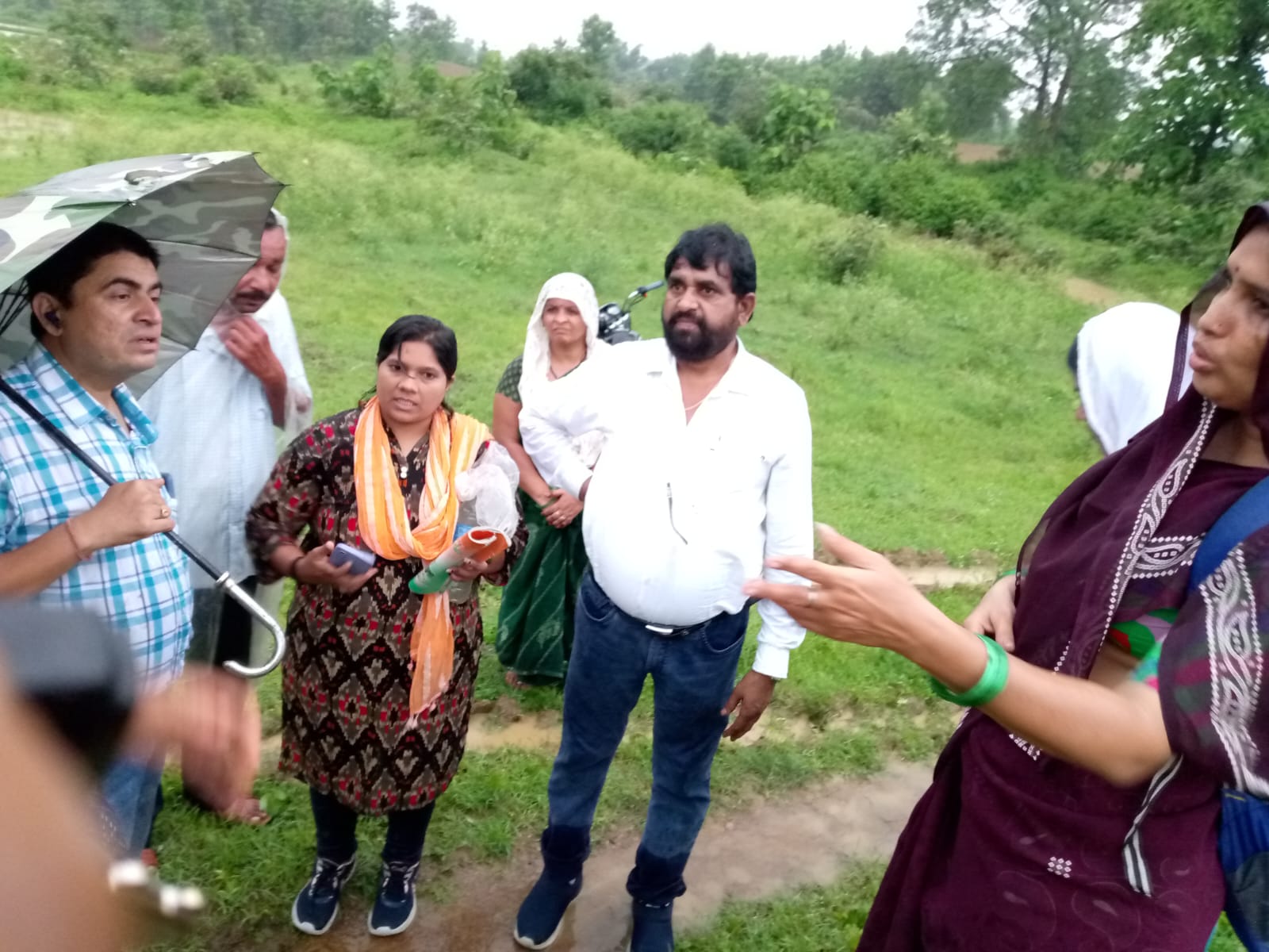 Satna News: इलाज नहीं मिला तो युवक ने तोड़ा दम, परिवार के चार शख्स बीमार