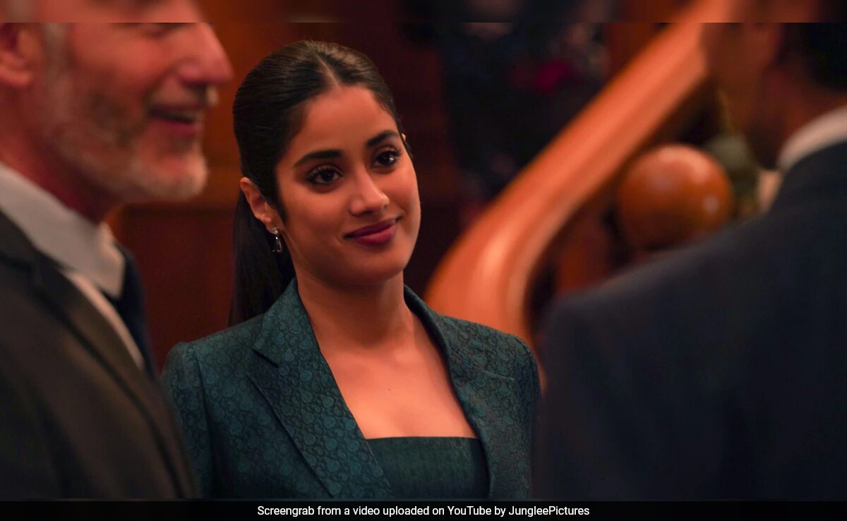 <i>Ulajh</i> Review: Janhvi Kapoor Holds Her Own And Sails Through The Film