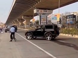 VIDEO : गुरुग्राम की सड़क पर दिखा काली थार और काली स्&zwj;कॉर्पियों का आतंक