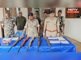 CG News: छत्तीसगढ़ में 15 अगस्त से पहले नक्सलियों के मंसूबों पर पुलिस ने फेरा पानी, जंगल से खतरनाक हथियार बरामद CG News: छत्तीसगढ़ में 15 अगस्त से पहले नक्सलियों के मंसूबों पर पुलिस ने फेरा पानी, जंगल से खतरनाक हथियार बरामद