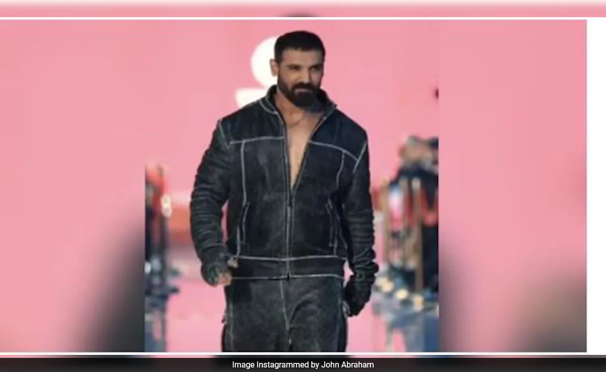 Why Studio Heads Often Don't Reply To John Abraham: "I Don't Have WhatsApp"