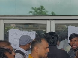 Video: Patients Bang OPD Doors, Doctors Raise 'Justice' Slogans In UP Video: Patients Bang OPD Doors, Doctors Raise 'Justice' Slogans In UP