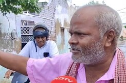 भरतपुर: बारिश का पानी घरों में घुसा, लोगों का फूटा गुस्सा