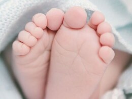 राजस्थान: सरकारी अस्पताल में बच्चों की अदला-बदली, ज्योति को बेटा तो पूजा को मिली बेटी राजस्थान: सरकारी अस्पताल में बच्चों की अदला-बदली, ज्योति को बेटा तो पूजा को मिली बेटी
