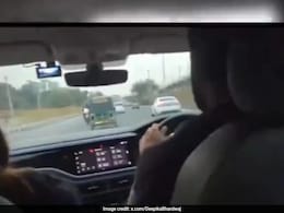 VIDEO: फेमस इंफ्लुएंसर ने कार से बाइक सवार को मारी टक्कर, फिर जो बोला... लोगों का चढ़ा पारा VIDEO: फेमस इंफ्लुएंसर ने कार से बाइक सवार को मारी टक्कर, फिर जो बोला... लोगों का चढ़ा पारा