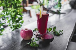 Beetroot Juice Benefits: चुकंदर का जूस पीने के गजब फायदे Beetroot Juice Benefits: चुकंदर का जूस पीने के गजब फायदे