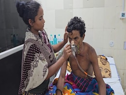 कुल्हाड़ी-बंदूक लेकर घर में घुसे 4 बदमाशों का बेटी ने अकेले किया मुकाबला, ऐसे बचा ली पिता की जान कुल्हाड़ी-बंदूक लेकर घर में घुसे 4 बदमाशों का बेटी ने अकेले किया मुकाबला, ऐसे बचा ली पिता की जान