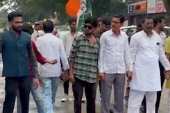 Ambikapur News: Katni NH-43 की खस्ताहाल को लेकर युवा Congress का अनोखा प्रदर्शन | Congress Ambikapur News: Katni NH-43 की खस्ताहाल को लेकर युवा Congress का अनोखा प्रदर्शन | Congress