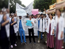 "Don't Want To Be Next Victim": Delhi Doctors Protest Against Kolkata Hospital Horror "Don't Want To Be Next Victim": Delhi Doctors Protest Against Kolkata Hospital Horror