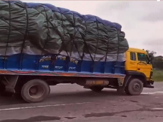 Bangladesh Turmoil May Hit New-Delhi Dhaka Border Trade