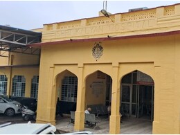 Rajasthan: चांदी की चाबी से खोला गया था इस अस्पताल का ताला, 1943 में सर मिर्जा इस्माइल ने किया था शिलान्यास Rajasthan: चांदी की चाबी से खोला गया था इस अस्पताल का ताला, 1943 में सर मिर्जा इस्माइल ने किया था शिलान्यास