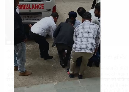 Ex-Cop Shoots Dead Bureaucrat Son-In-Law Inside Chandigarh Court Ex-Cop Shoots Dead Bureaucrat Son-In-Law Inside Chandigarh Court