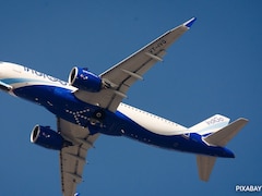 पक्षी टकराया और टूट गई जहाज की 'नाक', जानें वाराणसी में पायलट ने कैसे 216 लोगों को बचाया