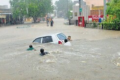 Floods in Rajasthan: बारिश से रेगिस्तान बना समंदर! पानी-पानी हुई राजधानी जयपुर