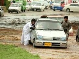 Rain in Pakistan: आर्थिक बदहाली के शिकार पाकिस्तान पर आया बारिश का कहर, अब तक 215 लोगों की मौत Rain in Pakistan: आर्थिक बदहाली के शिकार पाकिस्तान पर आया बारिश का कहर, अब तक 215 लोगों की मौत
