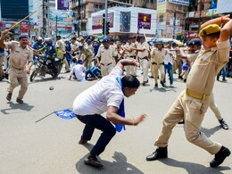 पटना की सड़कों पर बीपीएससी अभ्यार्थियों और पुलिस में मचा 'संग्राम', पढ़ें क्या है पीछे की पूरी कहानी पटना की सड़कों पर बीपीएससी अभ्यार्थियों और पुलिस में मचा 'संग्राम', पढ़ें क्या है पीछे की पूरी कहानी