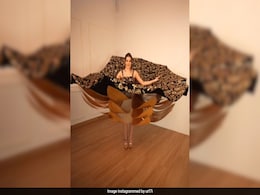 Another Viral-Worthy Moment From Uorfi Javed. Watch Her 3D Outfit In Action Another Viral-Worthy Moment From Uorfi Javed. Watch Her 3D Outfit In Action
