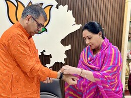 दिया कुमारी ने सतीश पूनियां को बांधी राखी, फोटो वायरल होने के बाद हो रही इसकी चर्चा