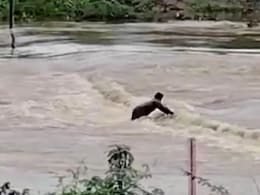 Rajasthan Rain: हाड़ौती में भारी बारिश से चंबल नदी उफान पर, राजस्थान का मध्य प्रदेश से सड़क संपर्क टूटा