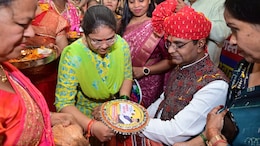 नरेला में विश्व का सबसे बड़ा रक्षाबंधन महोत्सव शुरू, पहले दिन बंधी इतनी राखियां