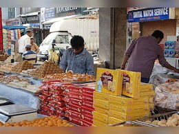 उदयपुर में चार दिन बाद बाजार में लौटी रौनक, चाकूबाजी के बाद शहर में छाया था सन्नाटा