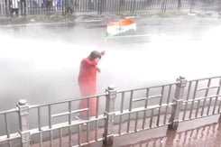 Amid Heavy Water Cannons, A Protester Holds Ground At Nabanna Students Rally Amid Heavy Water Cannons, A Protester Holds Ground At Nabanna Students Rally