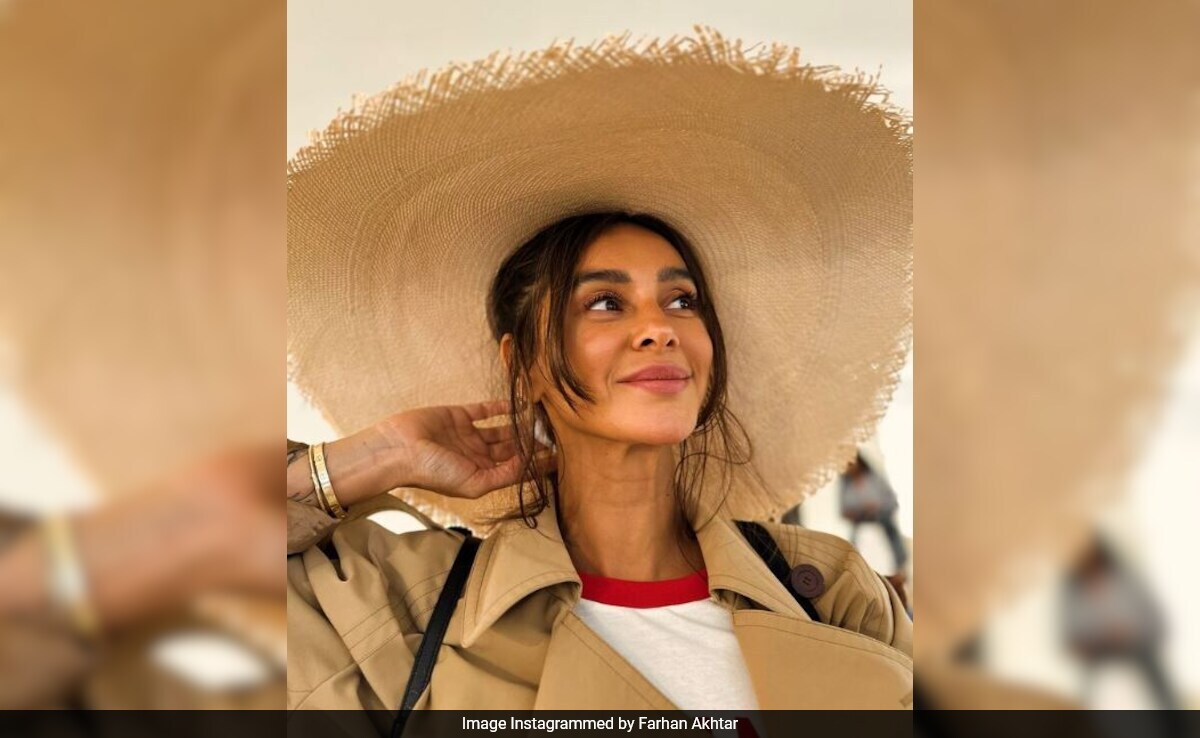 Farhan Akhtar's LOL Birthday Wish For Shibani Dandekar: "Don't Think Anyone Has Looked This Beautiful..."
