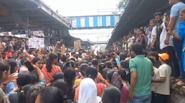 Protests Over Sex Assault Of 4-Year-Olds In Thane School, Stones Thrown At Cops