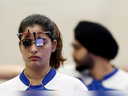 मनु भाकर की लोकप्रियता सातवें आसमान पर, 40 से ज्यादा कंपनियां पैसा लुटाने के लिए कर रही हैं इंतजार मनु भाकर की लोकप्रियता सातवें आसमान पर, 40 से ज्यादा कंपनियां पैसा लुटाने के लिए कर रही हैं इंतजार