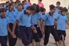 Sikar News: गंदे पानी से होकर गुजरने को मजबूर विद्यार्थी, जलभराव से परेशान लोग | Rajasthan News