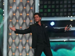 शाहरुख खान बाहें फैलाने वाले सिग्नेचर पोज से फैन्स को बरसों से बना रहे उल्लू, खुद किया खुलासा, क्या है इस स्टेप का राज शाहरुख खान बाहें फैलाने वाले सिग्नेचर पोज से फैन्स को बरसों से बना रहे उल्लू, खुद किया खुलासा, क्या है इस स्टेप का राज