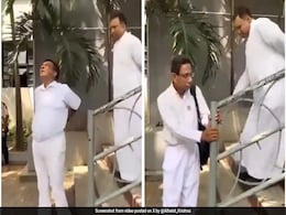 दोस्तों के एक ग्रुप ने अलग अंदाज में किया स्कूल रीयूनियन, कलेक्टर, डॉक्टर से लेकर वकील तक सबने प्रिंसिपल से खाई मार दोस्तों के एक ग्रुप ने अलग अंदाज में किया स्कूल रीयूनियन, कलेक्टर, डॉक्टर से लेकर वकील तक सबने प्रिंसिपल से खाई मार