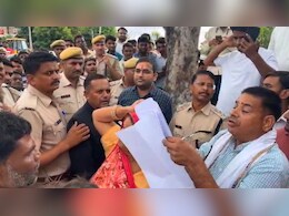 राजस्थान में अवैध दुकानों पर चला बुलडोजर तो विरोध में उतरे पूर्व मंत्री, कहा- ओछी राजनीति की गई