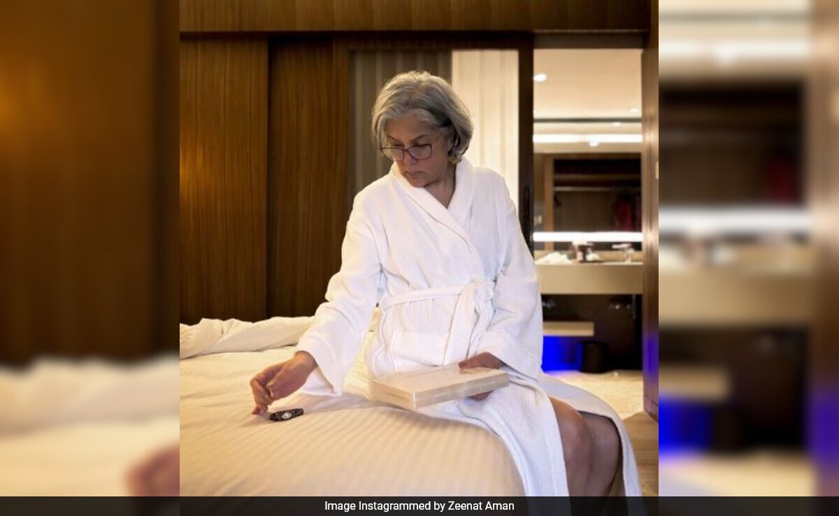 Inside Zeenat Aman's "Meditative Ritual" Of Getting Ready: "Start Out As Frumpy Z Aunty And I Emerge As..."