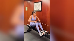 Janhvi Kapoor's "Rise And Grind" Full Body Workout Serves The Purpose Of Our Midweek Motivation