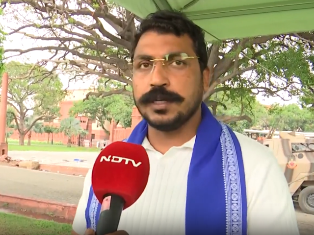 Chandrashekhar Azad ने UP के बंटवारे की मांग की: UP के अंतिम व्यक्ति तक पहुंचे विकास | NDTV India