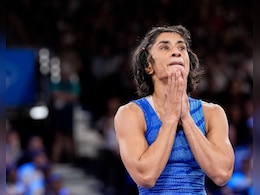 Vinesh Phogat: विनेश फोगाट अयोग्य, अब किसके बीच होगा गोल्ड मैडल मैच, किसे मिलेगा कौन सा पदक Vinesh Phogat: विनेश फोगाट अयोग्य, अब किसके बीच होगा गोल्ड मैडल मैच, किसे मिलेगा कौन सा पदक