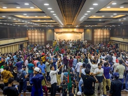 कहां गायब हो गए 600 लोग? - बांग्लादेश में शेख हसीना की सरकार जाने के बाद राजनीतिक कैदियों को तलाश रहे हैं परिजन कहां गायब हो गए 600 लोग? - बांग्लादेश में शेख हसीना की सरकार जाने के बाद राजनीतिक कैदियों को तलाश रहे हैं परिजन