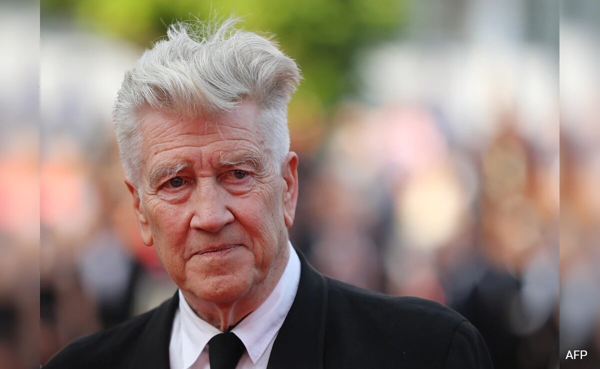 David Lynch Reveals Emphysema Diagnosis: "I Will Never Retire"