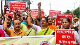 बांग्लादेश में हिंदुओं पर हो रहे अत्याचार के खिलाफ गुवाहाटी में विरोध-प्रदर्शन, रखी 8 सूत्रीय मांग