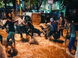 9 Dead In Delhi-NCR, Schools Shut, Red Alert For Heavy Rain: 10 Points 9 Dead In Delhi-NCR, Schools Shut, Red Alert For Heavy Rain: 10 Points