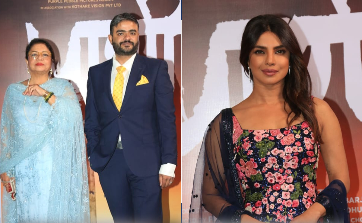 Priyanka Chopra At Screening Of Marathi Film <i>Paani</i> With Mother Madhu Chopra And Brother Siddharth
